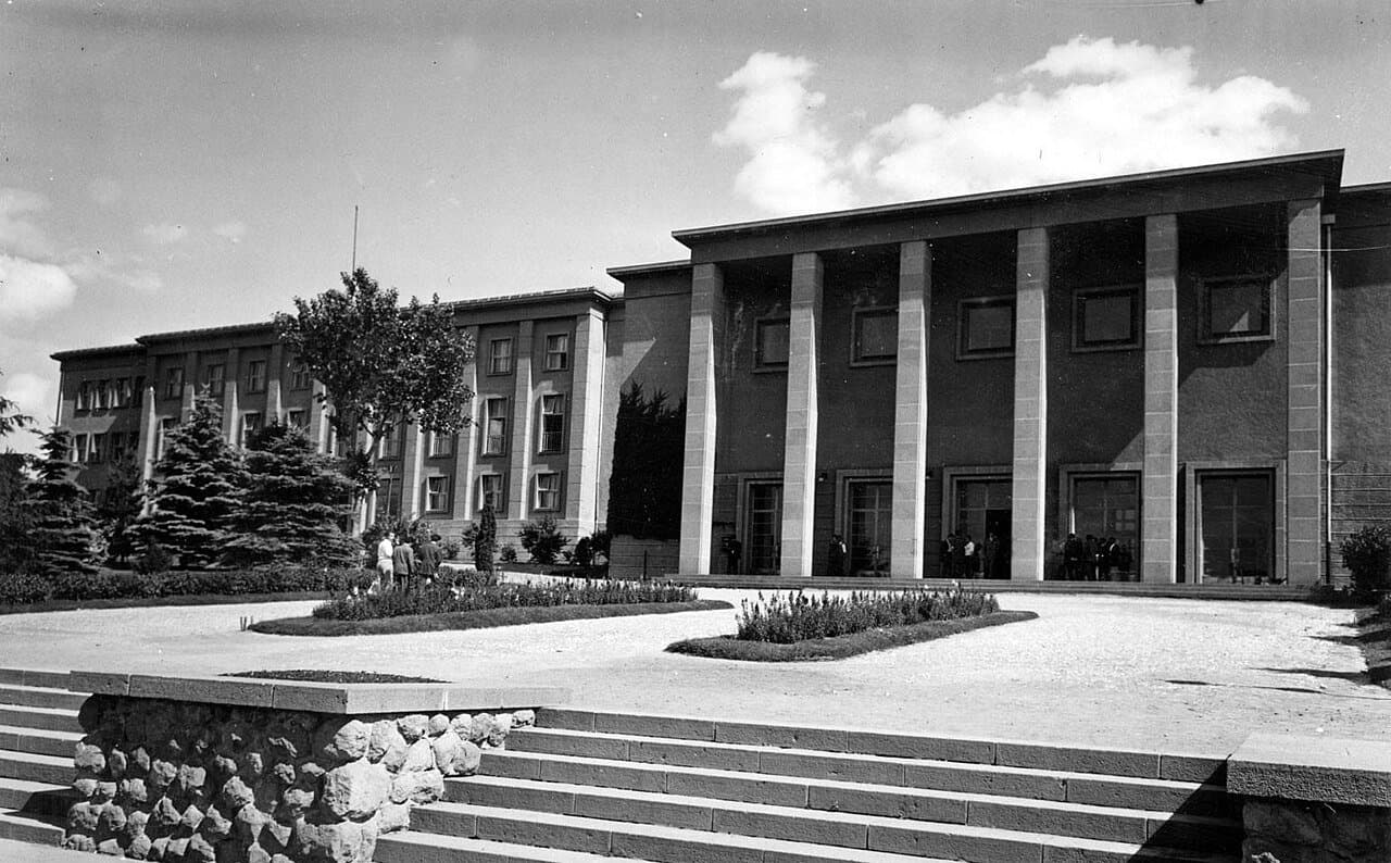 Ankara University thumbnail 3