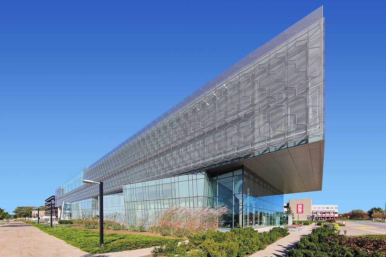 Brock University — Academic Facilities & Quad