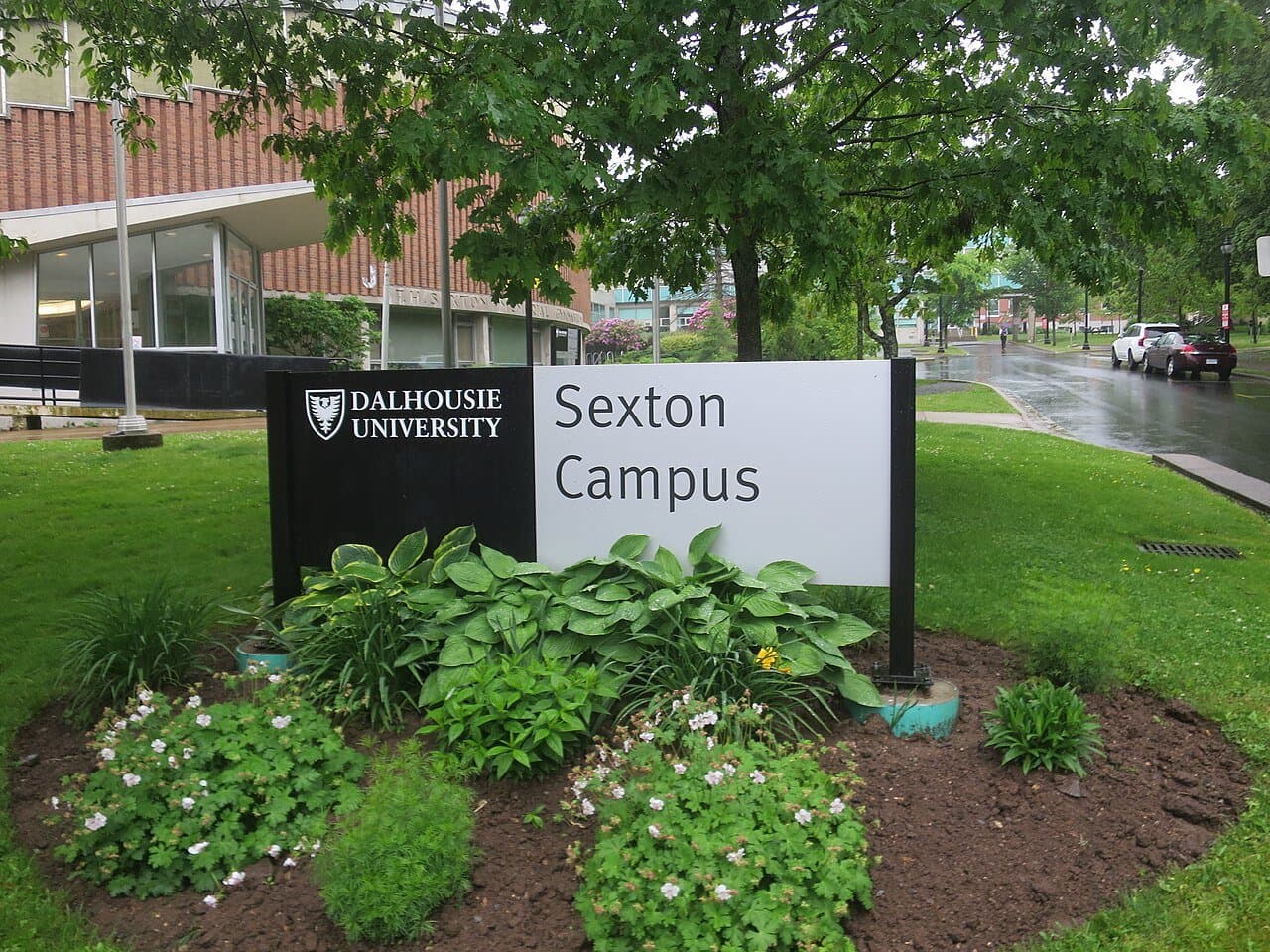Dalhousie University thumbnail 3