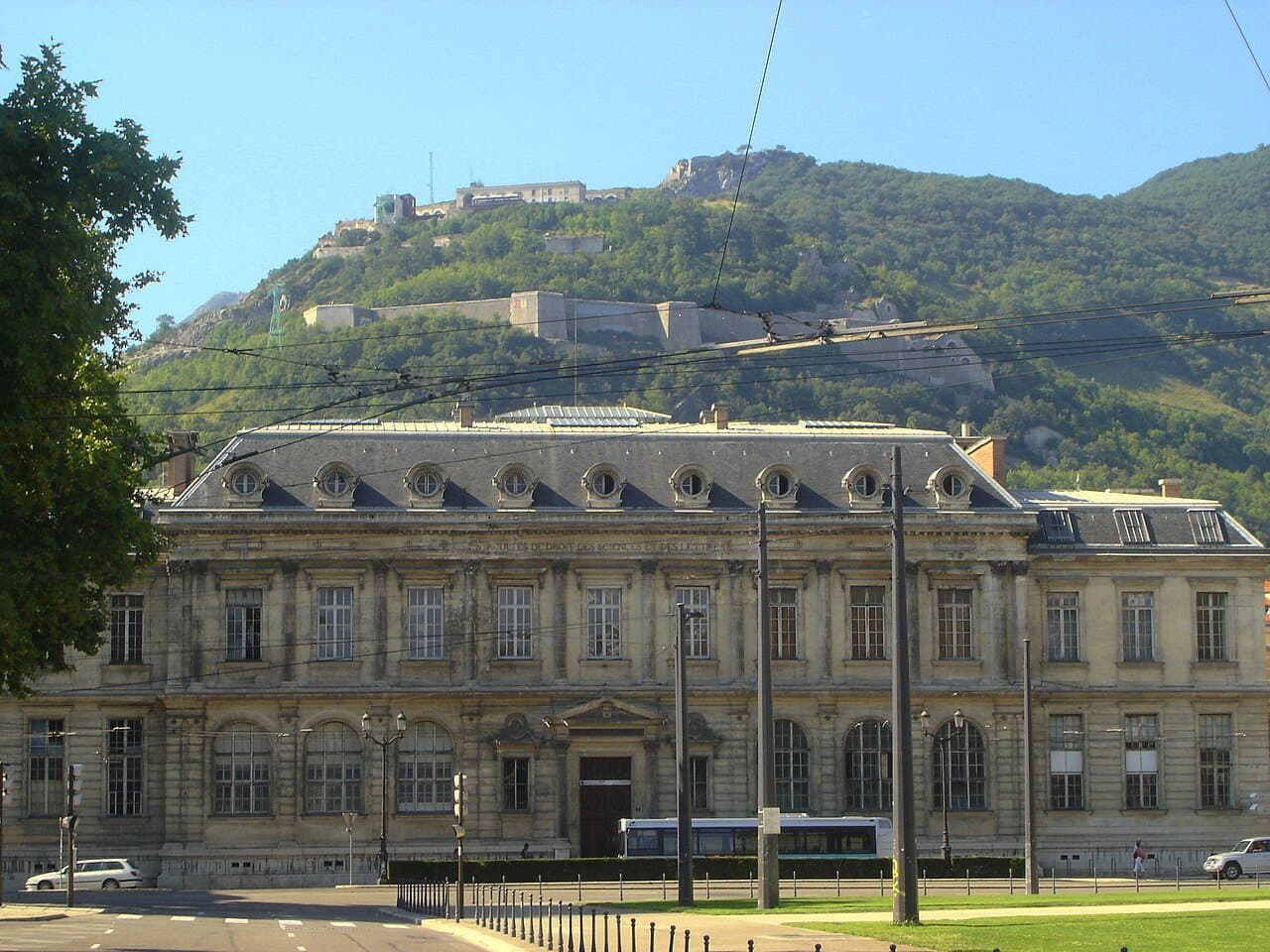 Grenoble Alpes University thumbnail 3