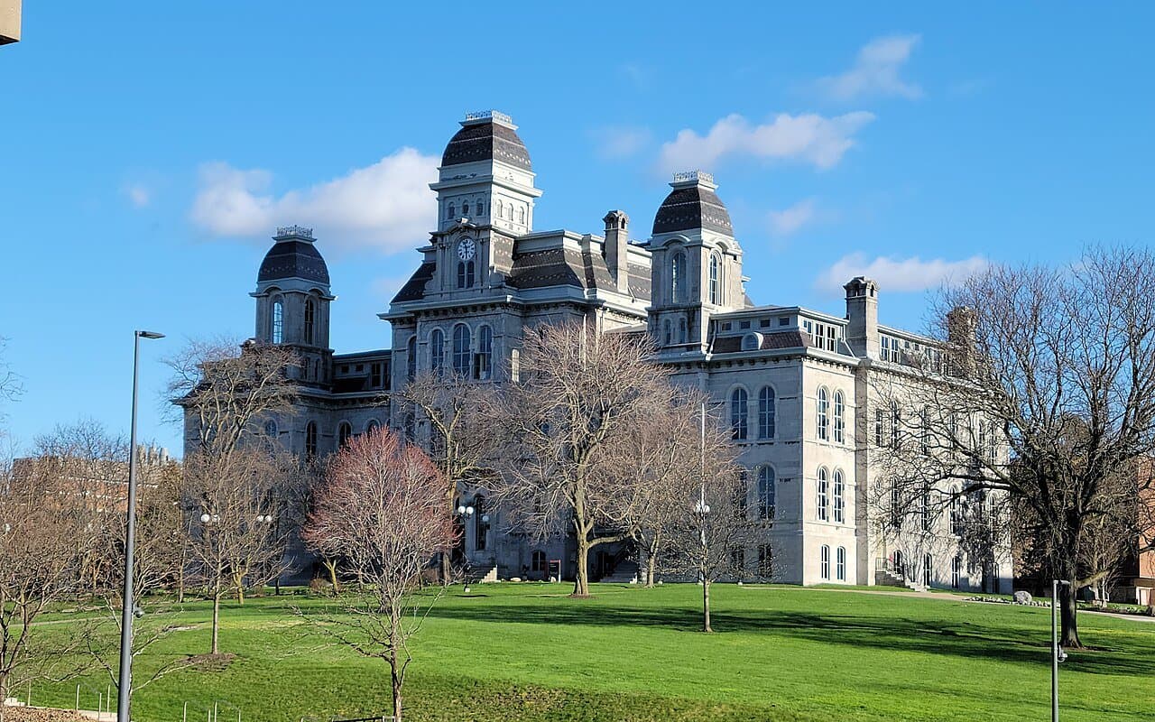 Syracuse University thumbnail 3