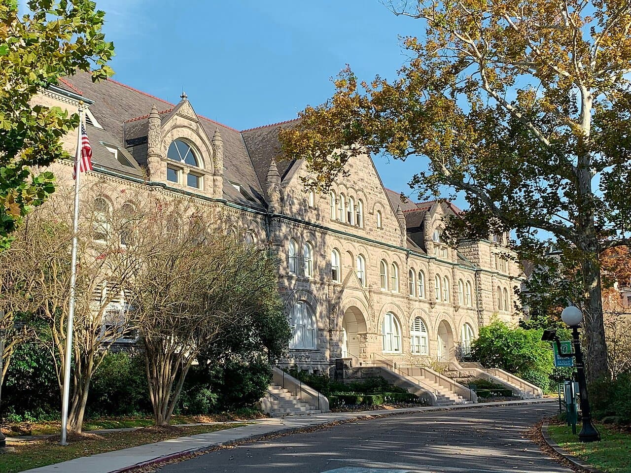 Tulane University thumbnail 3