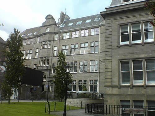 University of Dundee thumbnail 3