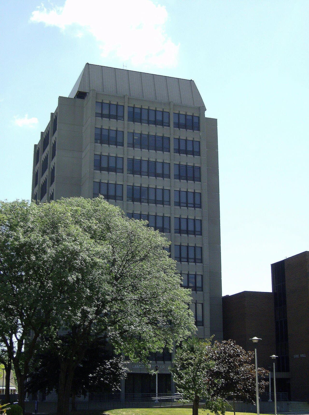 University of Windsor thumbnail 3