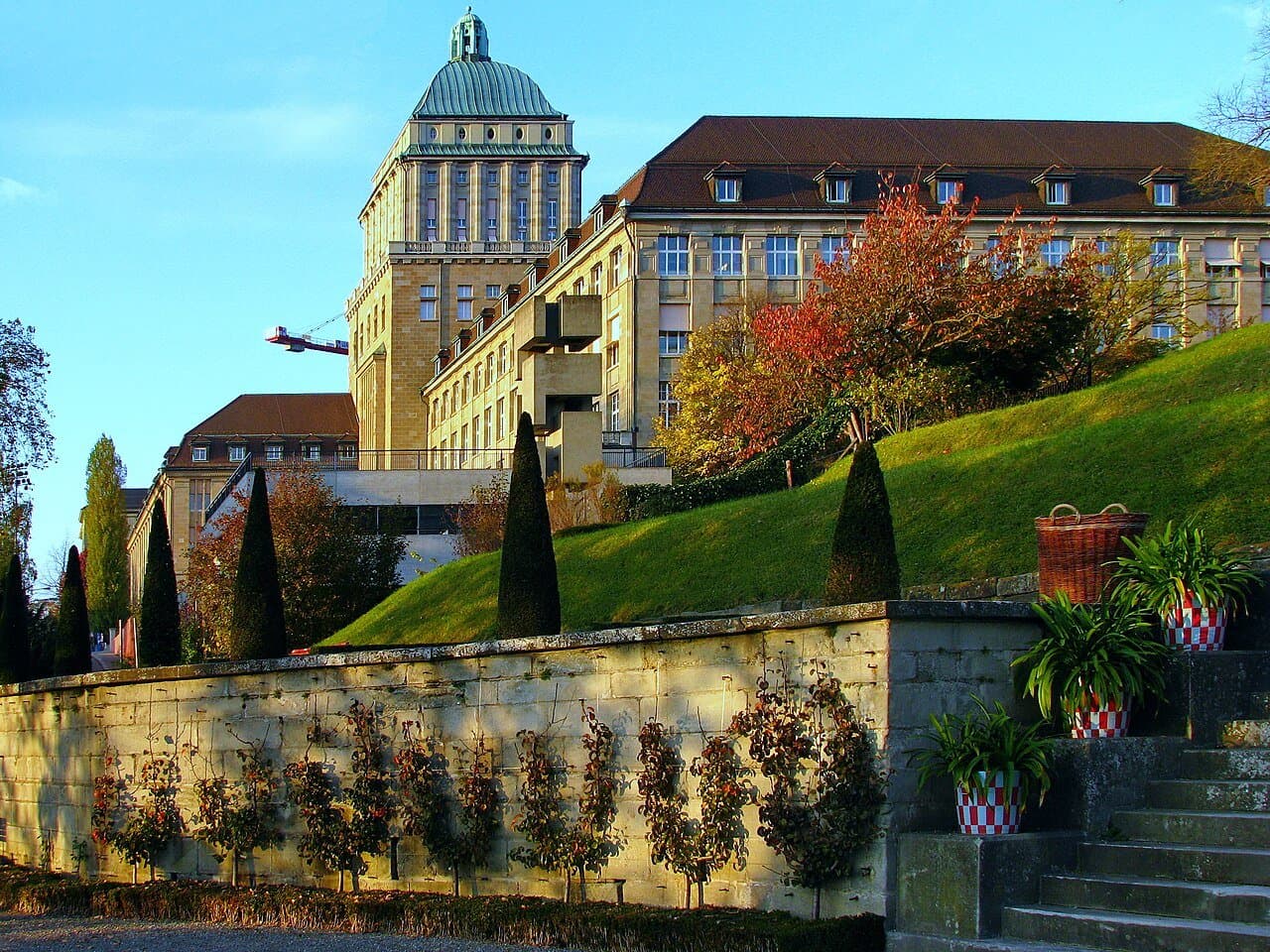 University of Zurich thumbnail 2