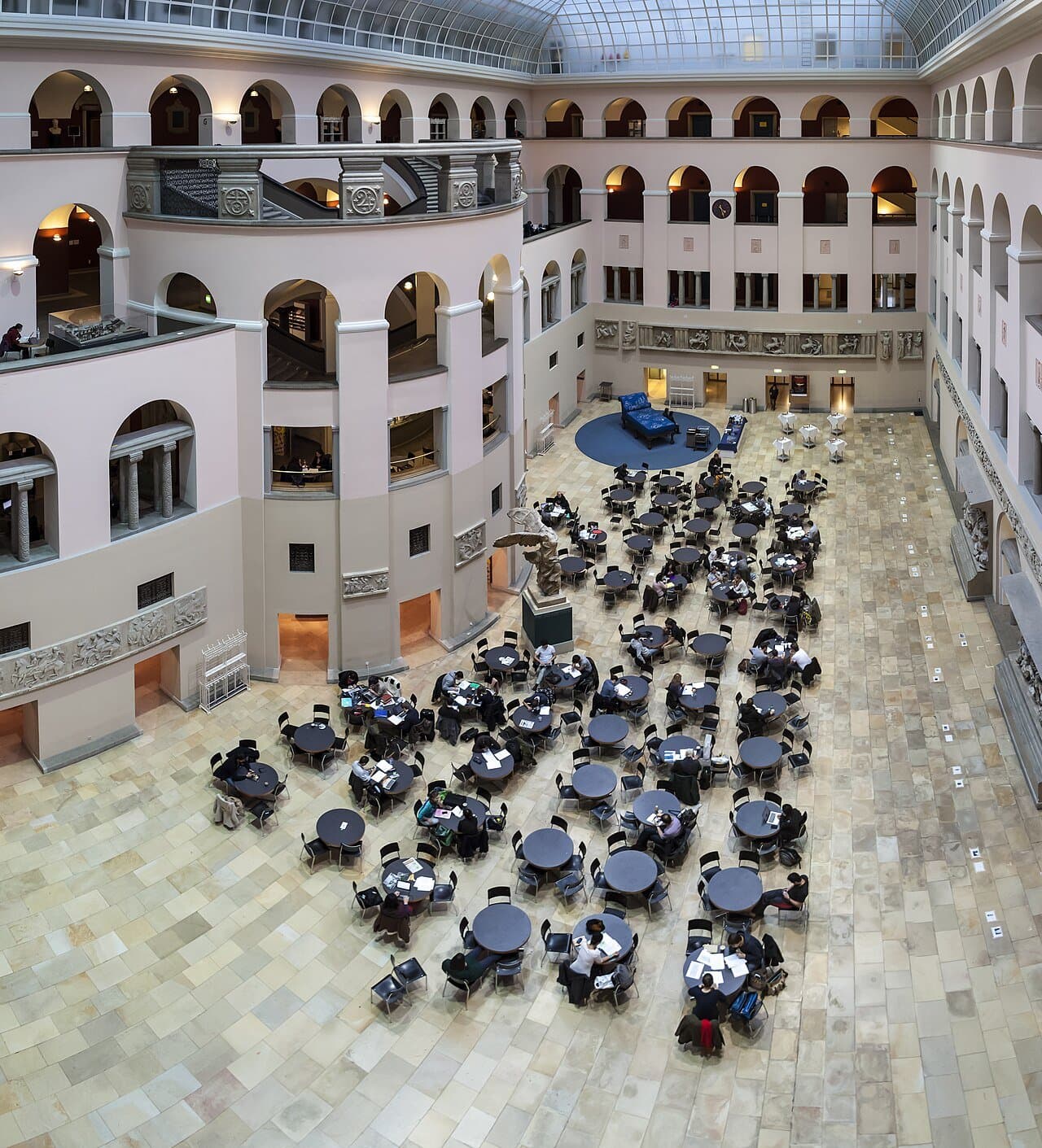 University of Zurich thumbnail 3